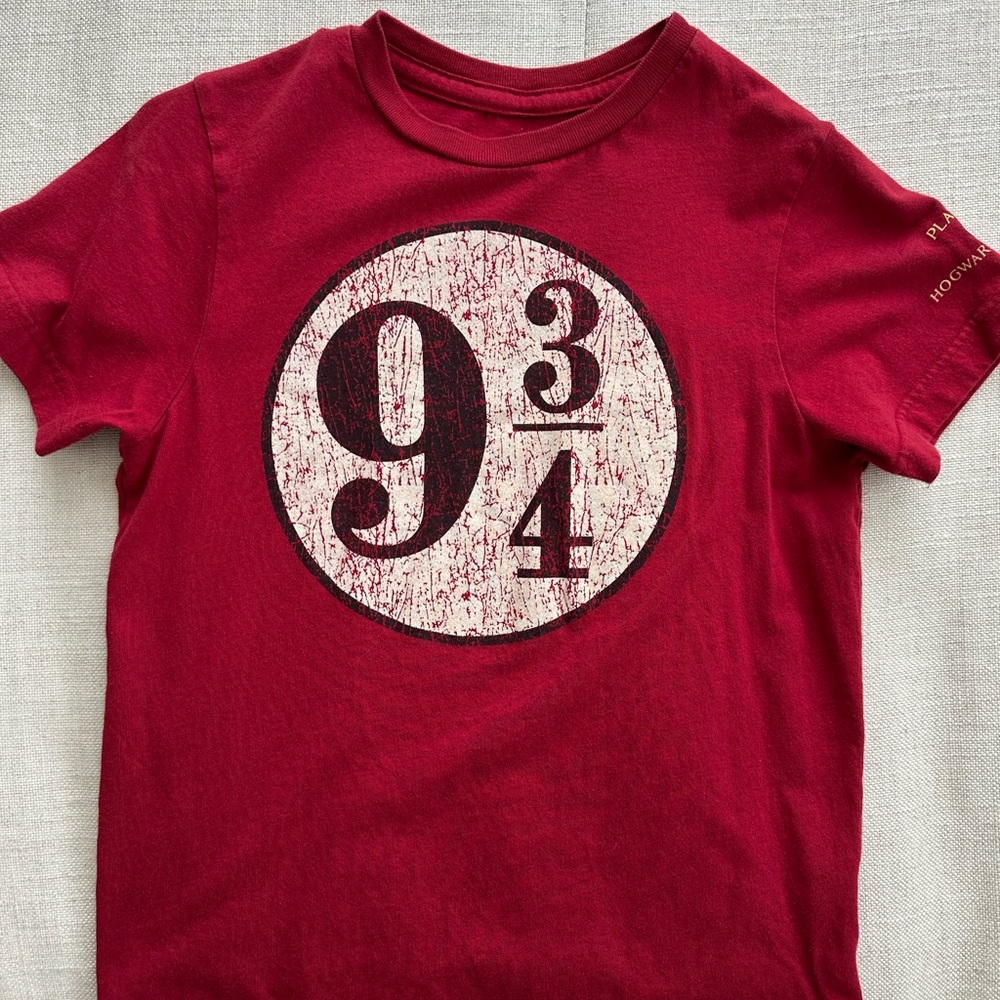 Platform 9¾ Tee – Kids Size (Fits Like Women’s XS)